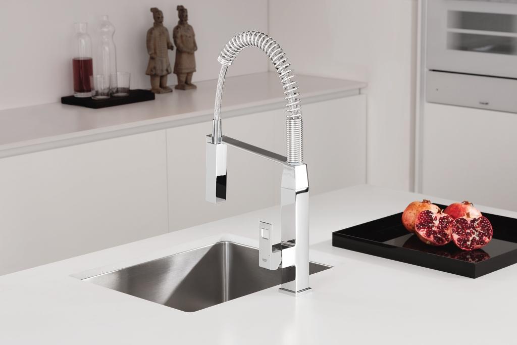Grohe 31395000 Eurocube Ψηλή Μπαταρία Κουζίνας Πάγκου με Σπιράλ Ασημί
