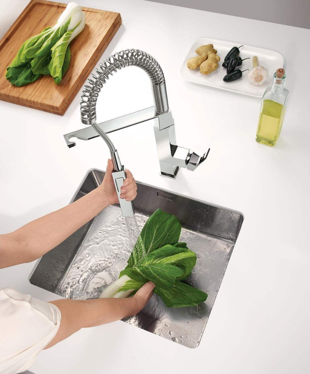 Grohe 31395000 Eurocube Ψηλή Μπαταρία Κουζίνας Πάγκου με Σπιράλ Ασημί